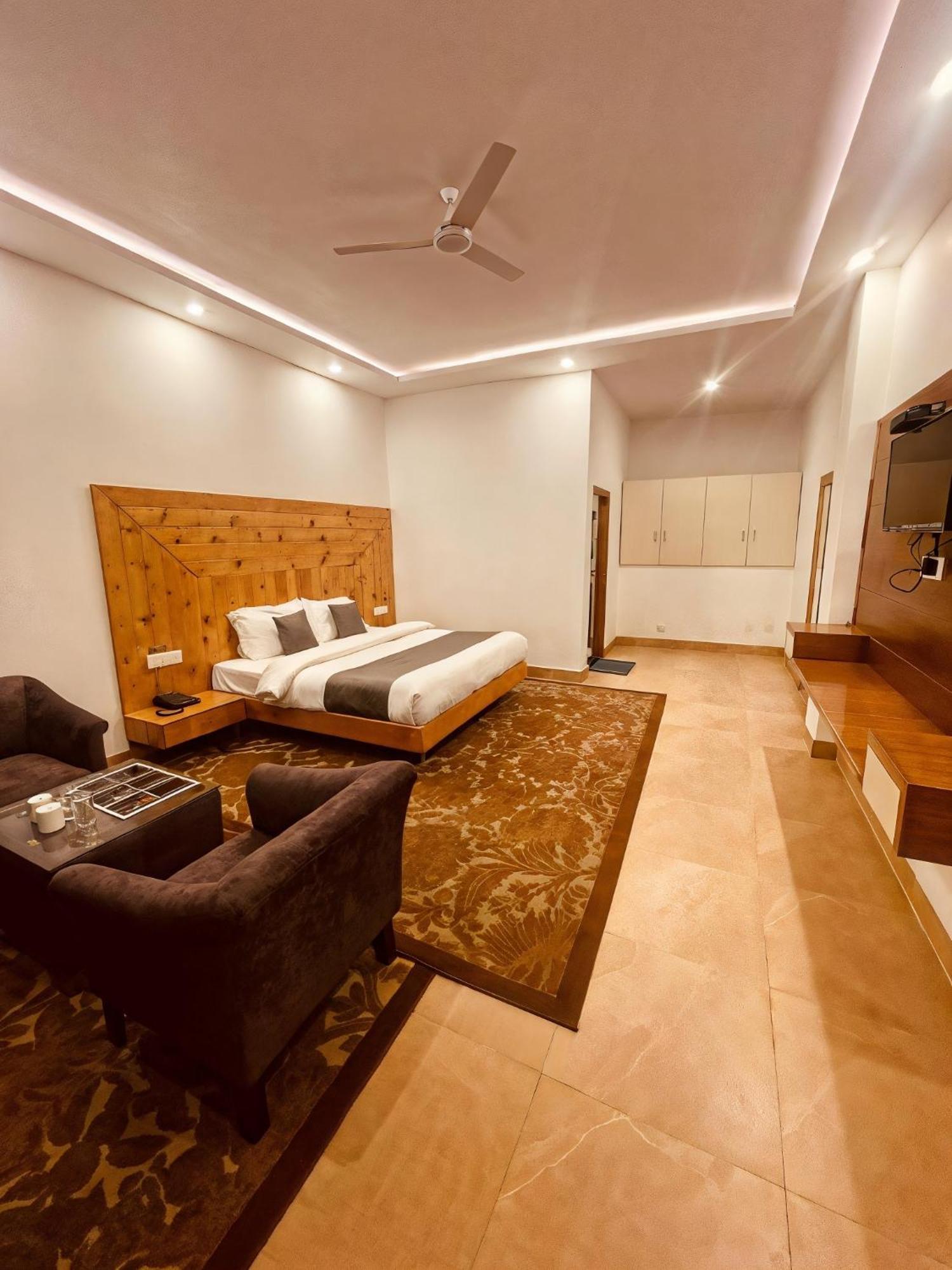 Queens Hill By Edge Mussoorie Exterior foto